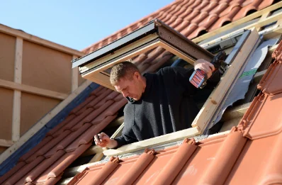 Pose de fenêtres de toit Velux à Commentry